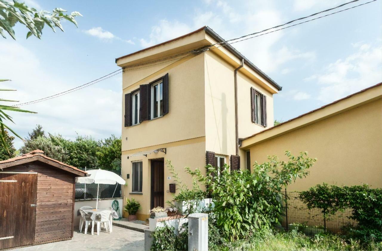 La Casina Gialla Independent House - Near The Walls Lucca Eksteriør bilde